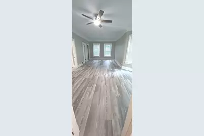2009 Carmel Boulevard, Zion, IL 60099 - Photo 2
