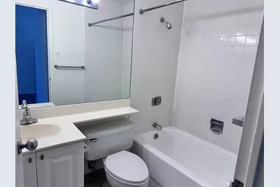 211 E Ohio Street #1504, Chicago, IL 60611 - Photo 16