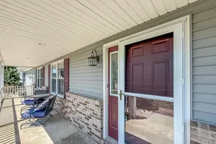 2309 E Lakeview Dr, Casey, IL 62420 - Photo 6
