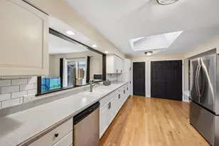 [Address not provided], Lindenhurst, IL 60046 - Photo 14