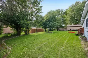 [Address not provided], Lindenhurst, IL 60046 - Photo 36