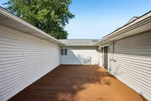 [Address not provided], Lindenhurst, IL 60046 - Photo 34