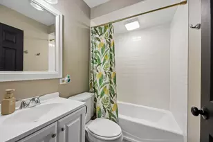 [Address not provided], Lindenhurst, IL 60046 - Photo 30