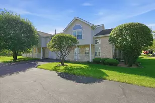 16051 Laurel Dr, Orland Park, IL 60462 - Photo 2