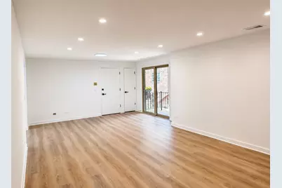 5819 W Higgins Avenue #2D, Chicago, IL 60630 - Photo 10