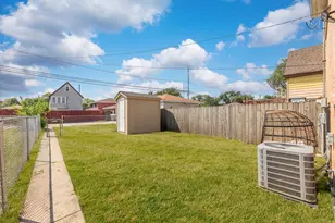 9154 S Luella Ave, Chicago, IL 60617 - Photo 30