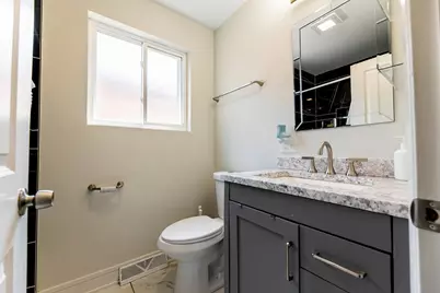 9154 S Luella Avenue, Chicago, IL 60617 - Photo 18
