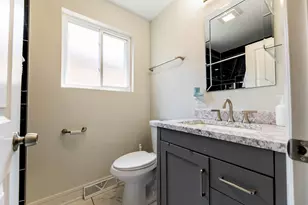 9154 S Luella Ave, Chicago, IL 60617 - Photo 18
