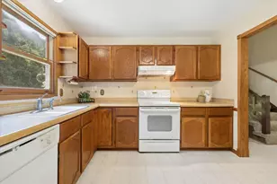 5401 W Chasefield Cir, McHenry, IL 60050 - Photo 8