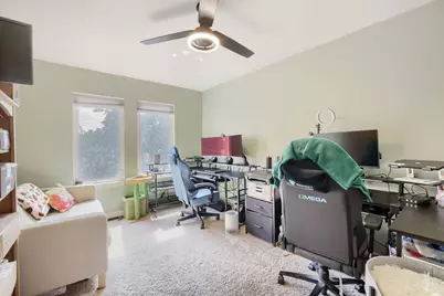 1127 E Prairie Avenue, Des Plaines, IL 60016 - Photo 20