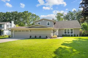 1319 Burr Oak Rd, Lake Forest, IL 60045 - Photo 1