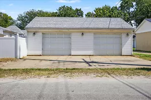 504 E Timber St, Pontiac, IL 61764 - Photo 40