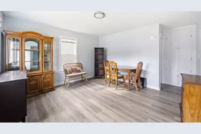 684 Cooper Avenue, Elgin, IL 60120 - Photo 2
