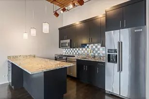 [Address not provided], Chicago, IL 60654 - Photo 12