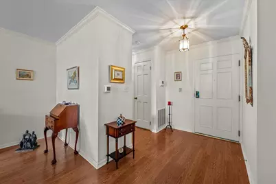 1350 N Western Avenue #205, Lake Forest, IL 60045 - Photo 2