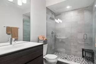 2731 N 75th Ave, Elmwood Park, IL 60707 - Photo 18