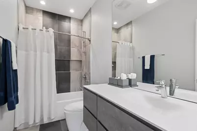 2731 N 75th Avenue, Elmwood Park, IL 60707 - Photo 28