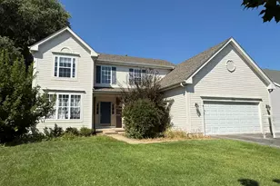 320 Hampstead Dr, Sugar Grove, IL 60554 - Photo 1