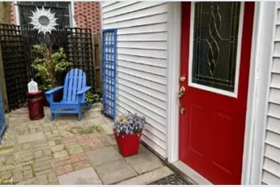 389 E Deerpath Road #1, Lake Forest, IL 60045 - Photo 2