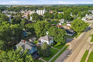 200 E North St, Walnut, IL 61376 - Photo 8