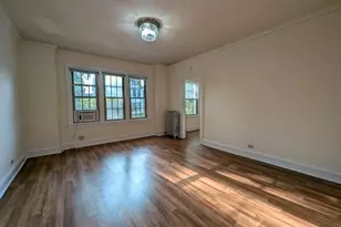 2536 N Sawyer Ave, Chicago, IL 60647 - Photo 2