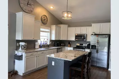 1721 W River Street, Dixon, IL 61021 - Photo 2
