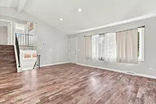 609 Baldwin Ave, Waukegan, IL 60085 - Photo 4