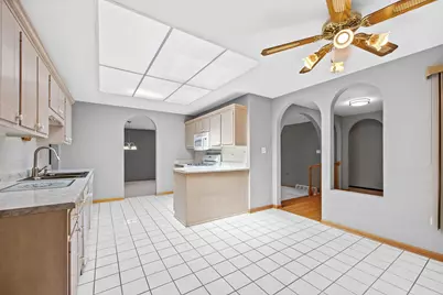 11S056 Madison Street, Burr Ridge, IL 60527 - Photo 16