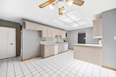 11S056 Madison Street, Burr Ridge, IL 60527 - Photo 18