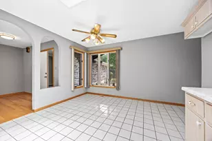 11S056 Madison St, Burr Ridge, IL 60527 - Photo 22