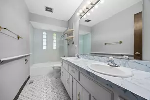 11S056 Madison St, Burr Ridge, IL 60527 - Photo 38