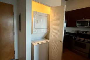 1071 W 15th St, Chicago, IL 60608 - Photo 18