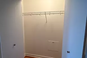 1071 W 15th St, Chicago, IL 60608 - Photo 16
