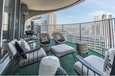 300 N State Street #3429, Chicago, IL 60654 - Photo 12