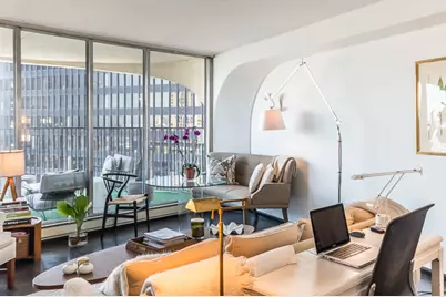 300 N State Street #3429, Chicago, IL 60654 - Photo 4