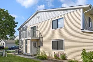 717 Whitesail Dr, Schaumburg, IL 60194 - Photo 2