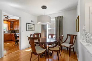 5312 Crain St, Skokie, IL 60077 - Photo 6
