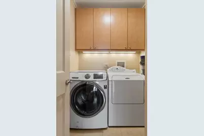 55 E Erie Street #3205, Chicago, IL 60611 - Photo 22