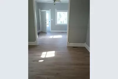 621 N Ash Street, Waukegan, IL 60085 - Photo 2