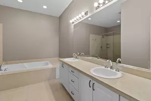 111 E Van Buren St, Woodstock, IL 60098 - Photo 18