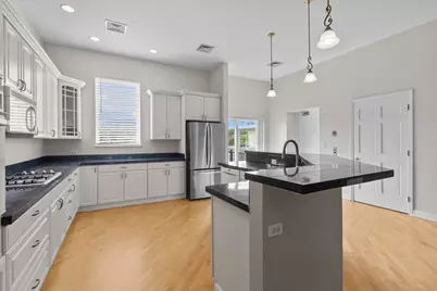 111 E Van Buren Street #3, Woodstock, IL 60098 - Photo 14