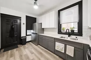 1121 N Lawndale Ave, Chicago, IL 60651 - Photo 2