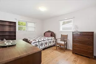 271 Dalton Ave, Mundelein, IL 60060 - Photo 10