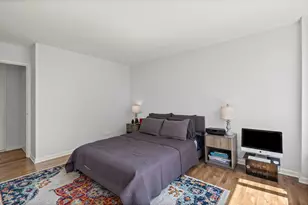 5455 N Sheridan Rd, Chicago, IL 60640 - Photo 10