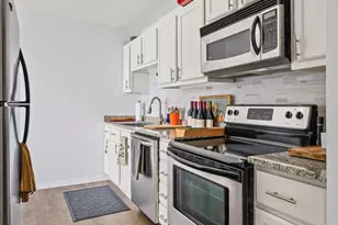 5455 N Sheridan Rd, Chicago, IL 60640 - Photo 8
