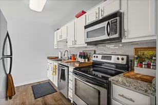 5455 N Sheridan Rd, Chicago, IL 60640 - Photo 6