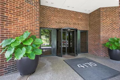 4170 N Marine Drive #3A, Chicago, IL 60613 - Photo 2