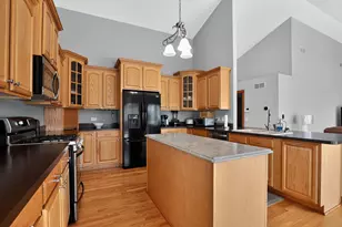 431 N Patricia Ln, Hampshire, IL 60140 - Photo 10