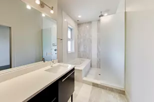 1605 N Oakley Ave, Chicago, IL 60647 - Photo 20
