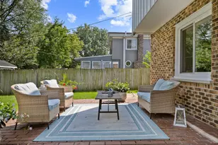 1225 N Basswood Ln, Mount Prospect, IL 60056 - Photo 26